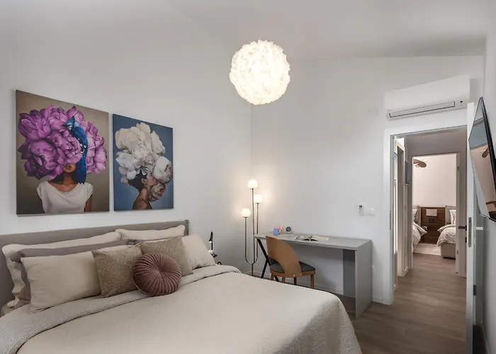Elegant Casa Aria With 2 Gardens And Bbq Facilities