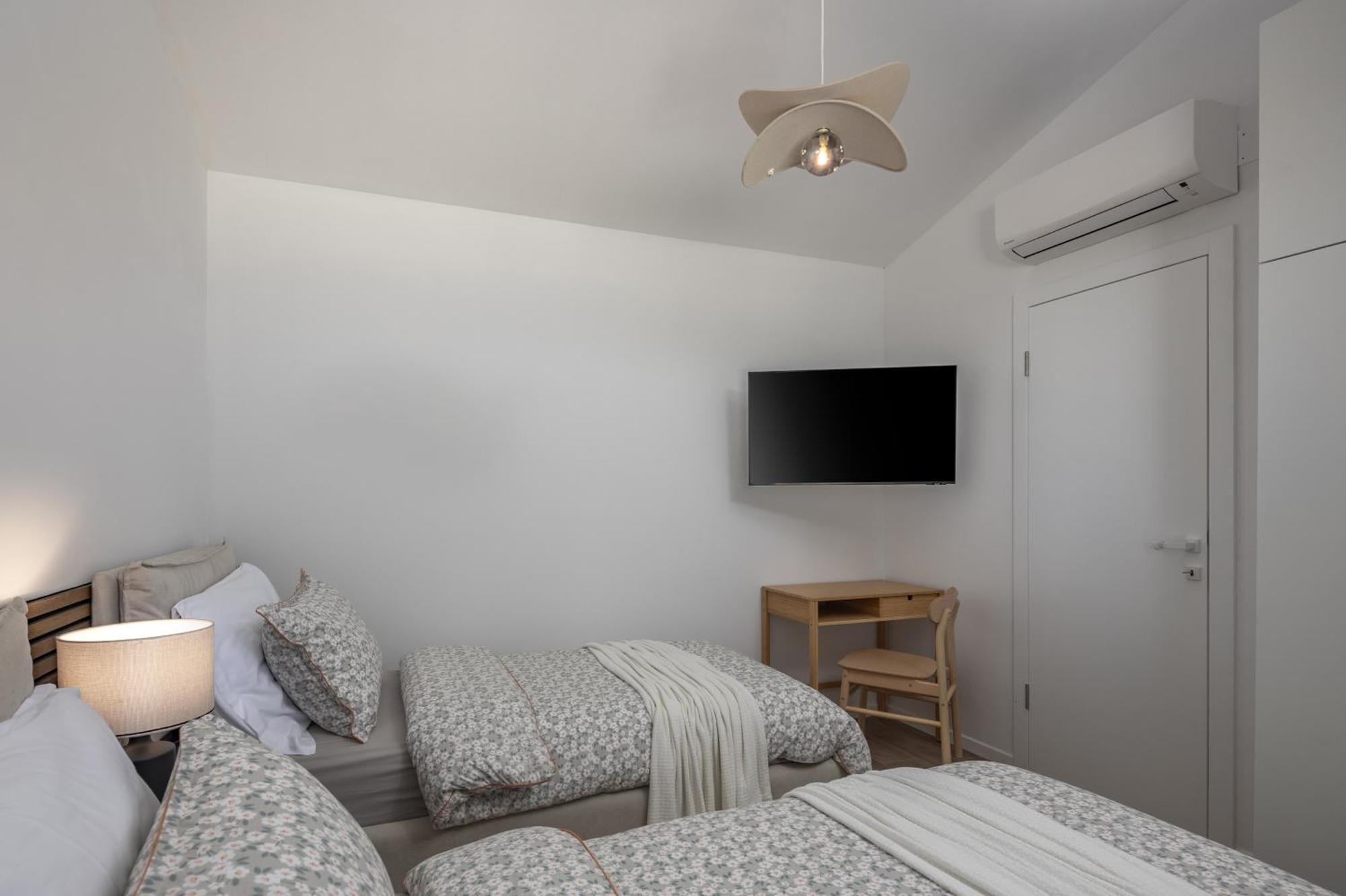 Elegant Casa Aria With 2 Gardens And Bbq Facilities Holiday home *